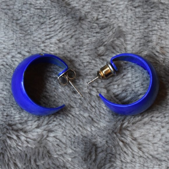 🔥 3/$15 Vintage 80's Small Blue Hoop Earrings - Picture 6 of 9